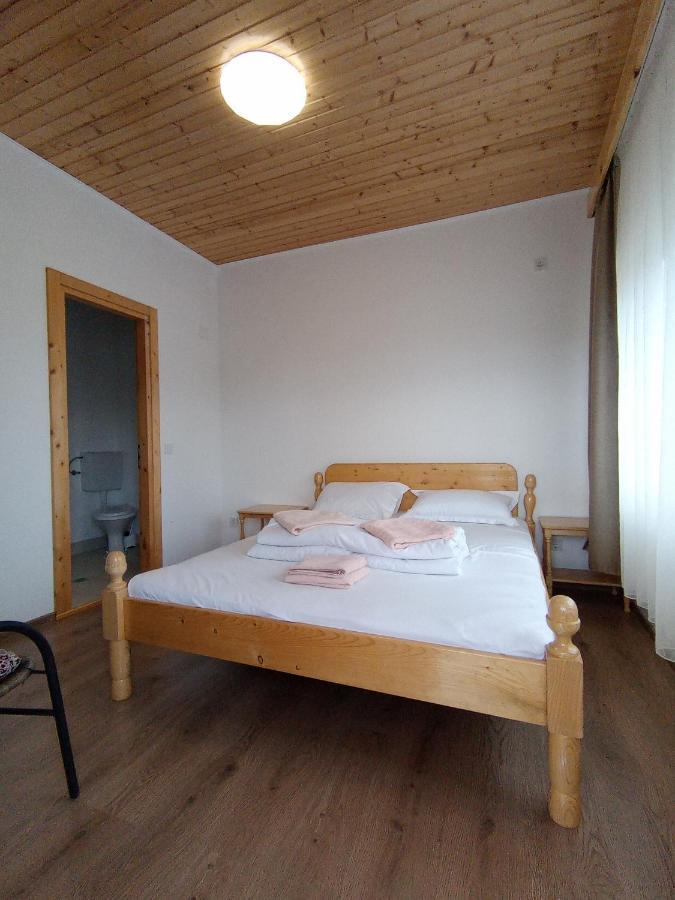 Hotel La Mariana Vama Veche Zewnętrze zdjęcie